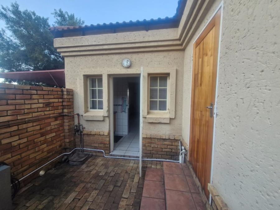 3 Bedroom Property for Sale in Safari Gardens North West